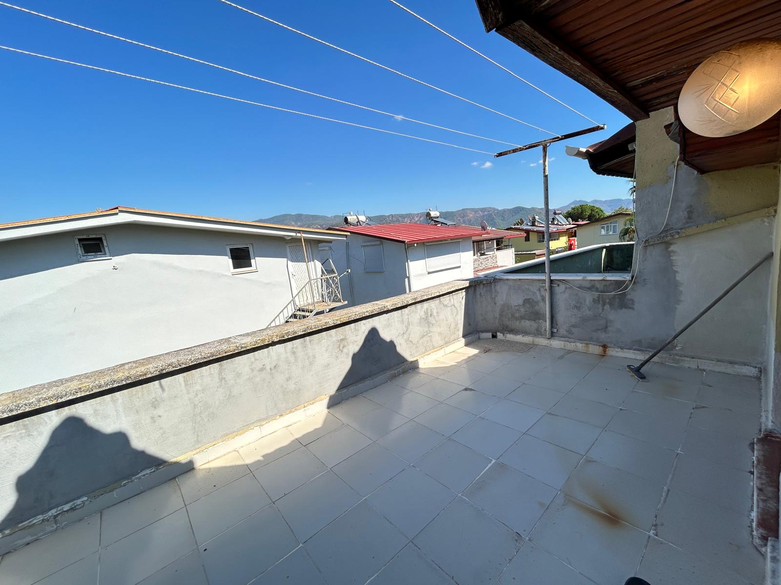 MARMARİS ARMUTALANDA KÖŞE KONUM BAHÇELİ SATILIK 3+1 TRİBLEKS VİLLA